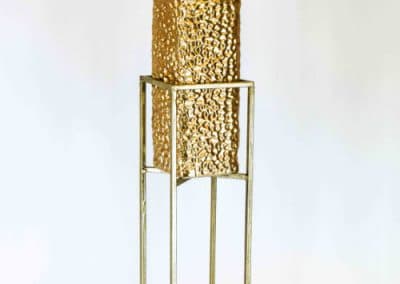 vuokrasomiste, annenpartydeco, somiste, vuokratuote, vuokrattavat juhlatarvikkeet, metallijalka, metalliteline, kukkajalka, kukkateline