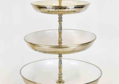 vuokrasomiste, annenpartydeco, somiste, vuokratuote, vuokrattavat juhlatarvikkeet, kerrostarjotin, 3krs tarjotin, tarjoiluastia, karkkibuffet