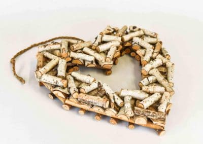 vuokrasomiste, annenpartydeco, somiste, vuokratuote, vuokrattavat juhlatarvikkeet, puusydän, koivusydän, koriste, hääkoriste, sydänkoriste
