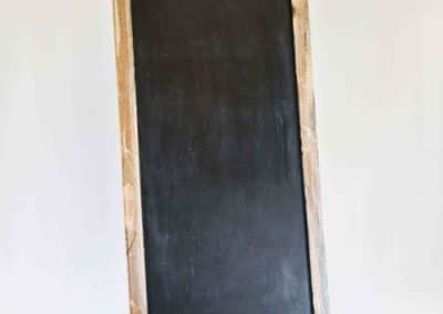 vuokrasomiste, annenpartydeco, somiste, vuokratuote, vuokrattavat juhlatarvikkeet, liitutaulu, opaste, kyltti, hääkyltti, tervetuloakyltti