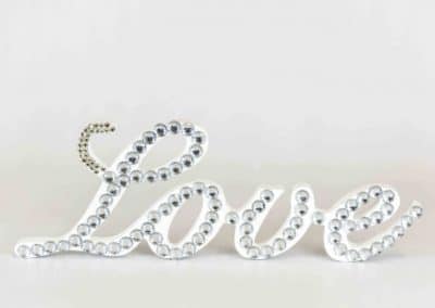 vuokrasomiste, annenpartydeco, somiste, vuokratuote, vuokrattavat juhlatarvikkeet, love