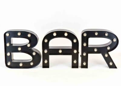 vuokrasomiste, annenpartydeco, somiste, vuokratuote, vuokrattavat juhlatarvikkeet, BAR, Bar valokirjaimet, valokirjaimet, valokyltti, somiste