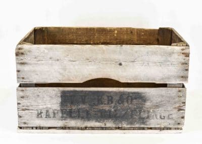 vuokrasomiste, annenpartydeco, somiste, vuokratuote, vuokrattavat juhlatarvikkeet, puulaatikko