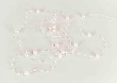 vuokrasomiste, annenpartydeco, somiste, vuokratuote, vuokrattavat juhlatarvikkeet, helminauha, helmikoriste