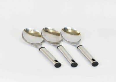 vuokrasomiste, annenpartydeco, somiste, vuokratuote, vuokrattavat juhlatarvikkeet, kauha, teräsotin, otin, buffetvälineet, tarjoilulusikka