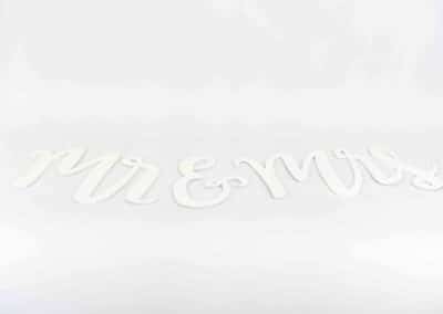 mr&mrs, mrandmrs, herrajarouva, kyltti, viiri, hääparin pöydän koristelu, hääparin pöydän koriste, vuokrasomiste, annenpartydeco