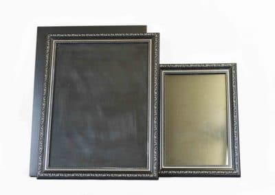 mustia kehyksiä, kehys, taulu, liitutaulu, opaste, kyltti, menu, istumajärjestys, annenpartydeco