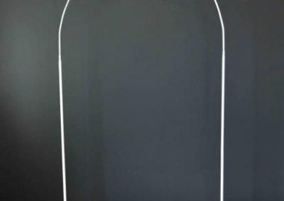 teline, metallinen teline, valkoinen teline, hääkaari, taustateline, valkoinen kaari, ilmapallokaari, vuokratuote, vuokrasomiste, annenpartydeco